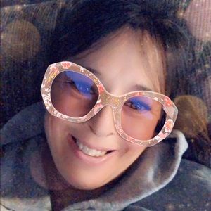 Meet your Posher, Heidi